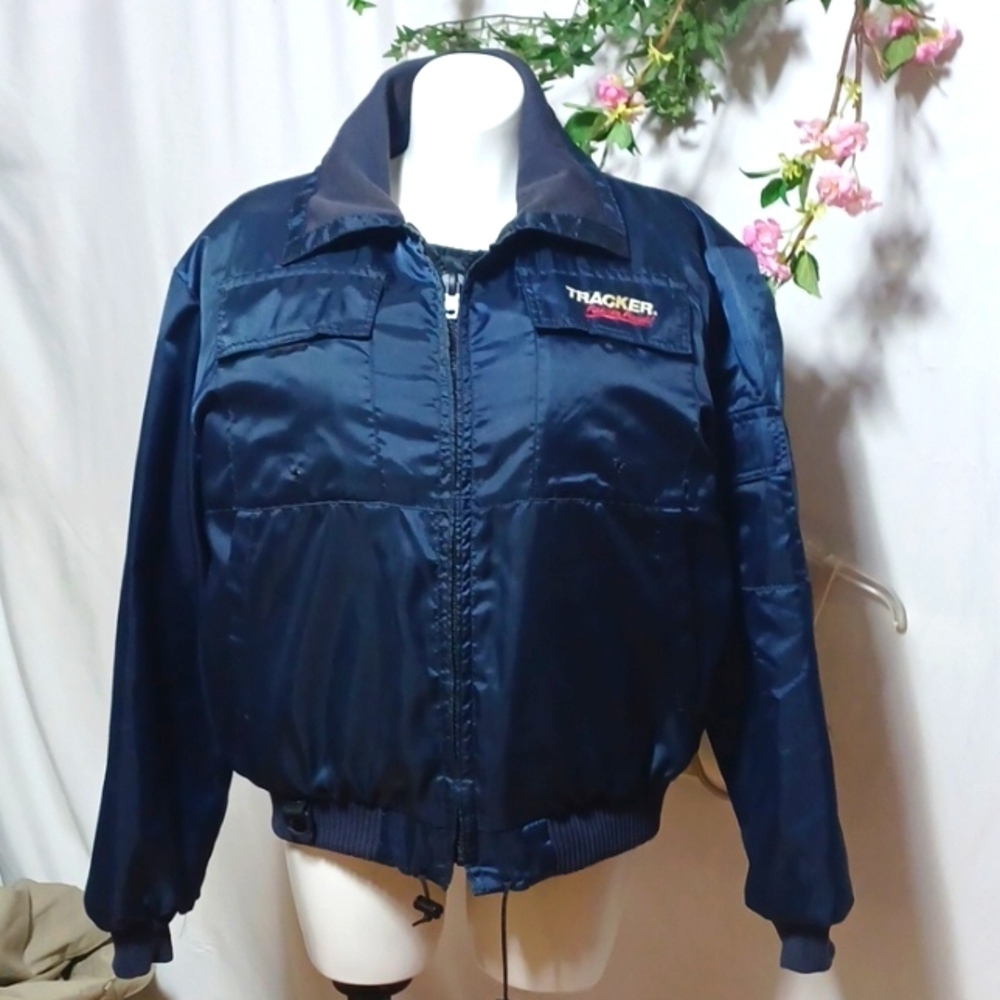 TRACKER by BASS PRO JACKET FLOTATION AID BUILDED IN THE JACKESIZE ADULT XX LARGE